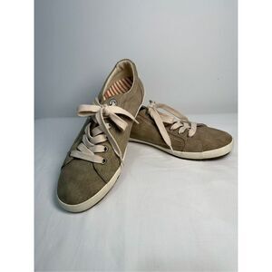 Taos Women’s canvas low top star beige sneakers size 6.5.    #S-0327